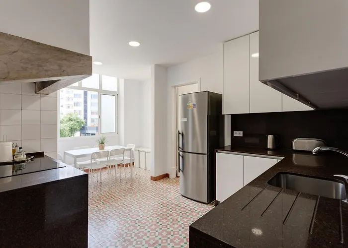Home Out Rooms & Apartments