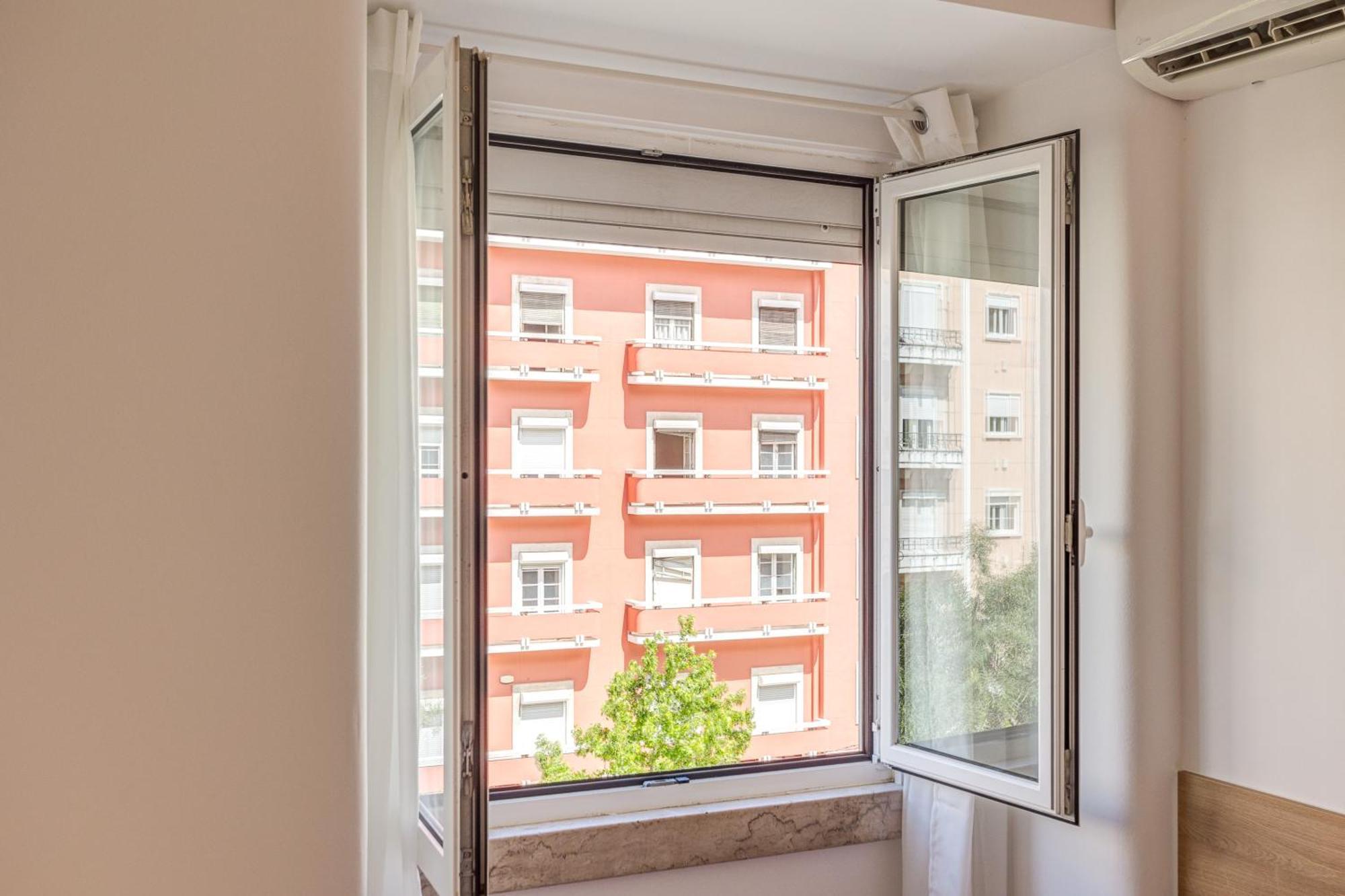 Out & Apartamento Lisboa