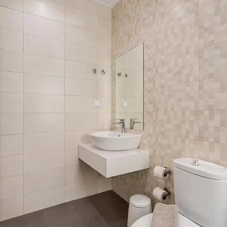 Home Out Rooms & Apartments Lisbon Exterior photo