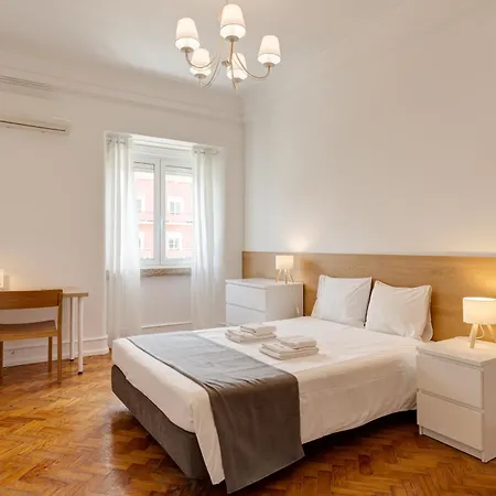 Home Out Rooms & Apartments Lisbon Exterior photo