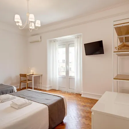 Home Out Rooms & Apartments Lisbon Exterior photo