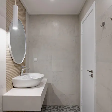 Home Out Rooms & Apartments Lisbon Exterior photo