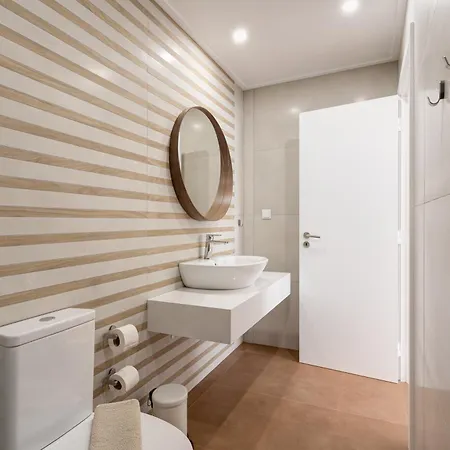 Home Out Rooms & Apartments Lisbon Exterior photo