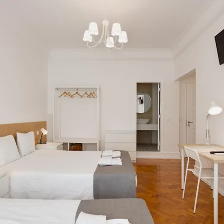 Home Out Rooms & Apartments Lisbon Exterior photo