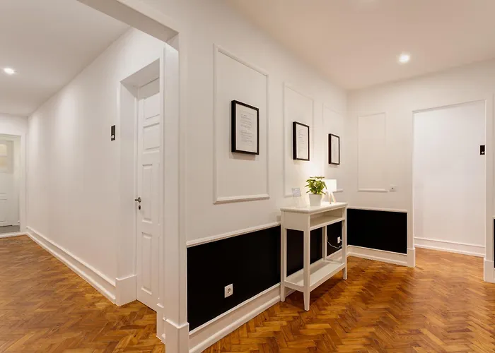 Home Out Rooms & Apartments
