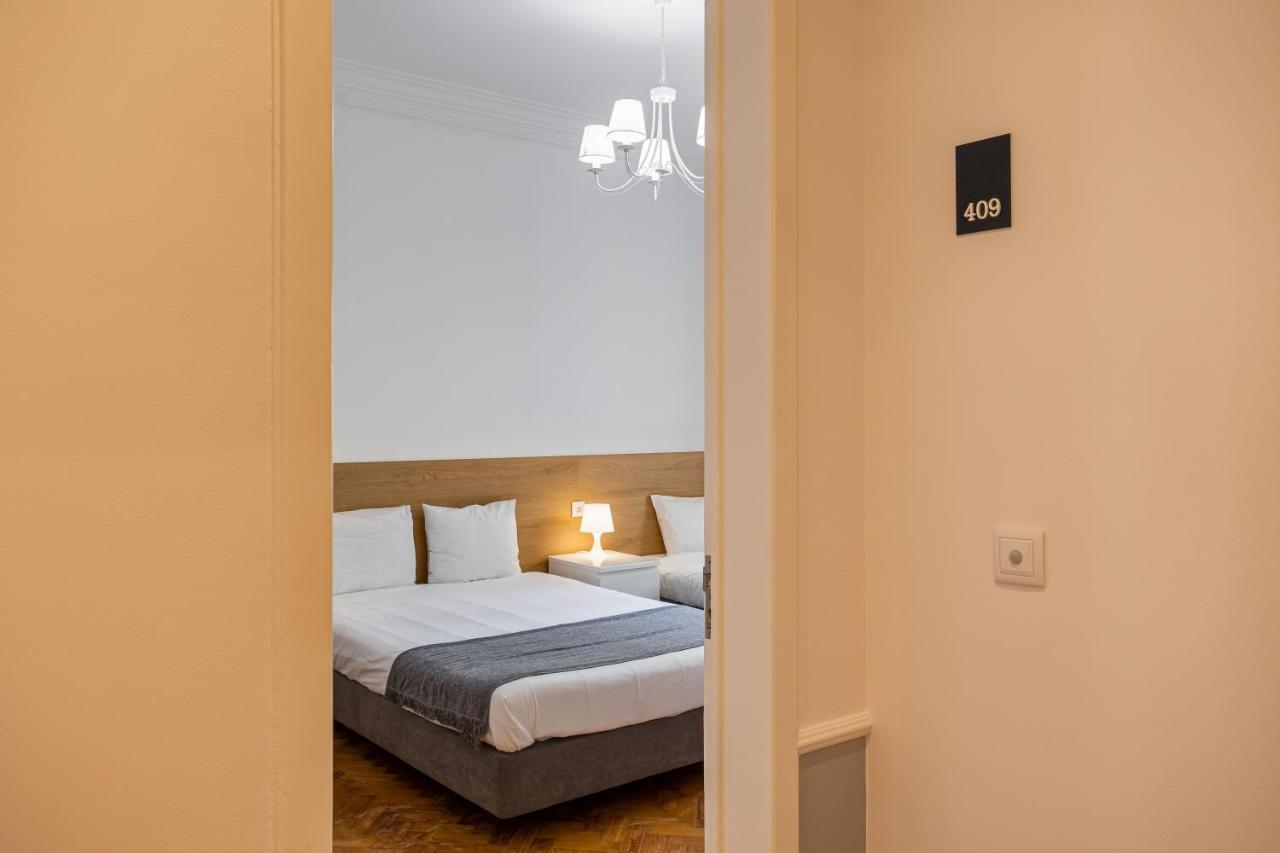 Apartament Out &