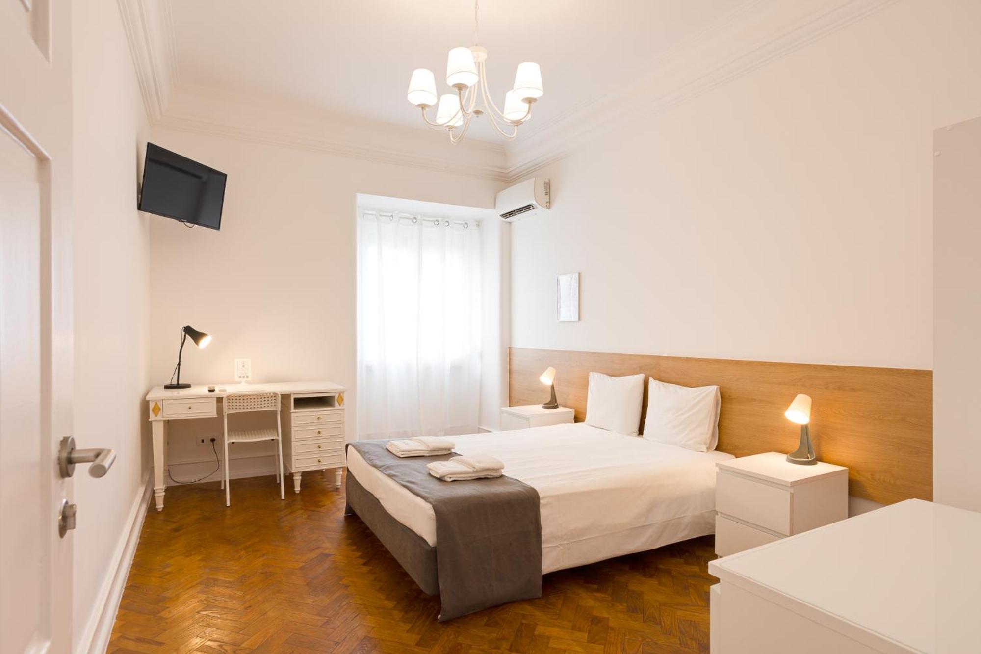 Apartament Out &