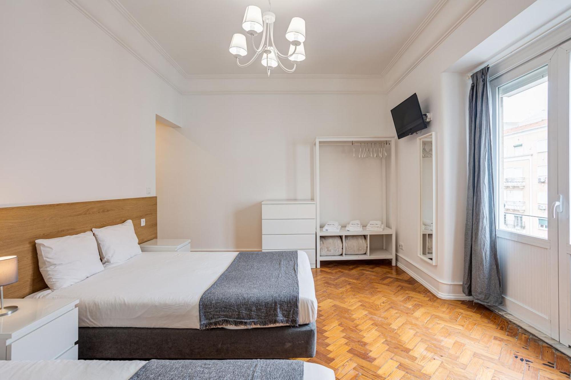 Out & Apartament