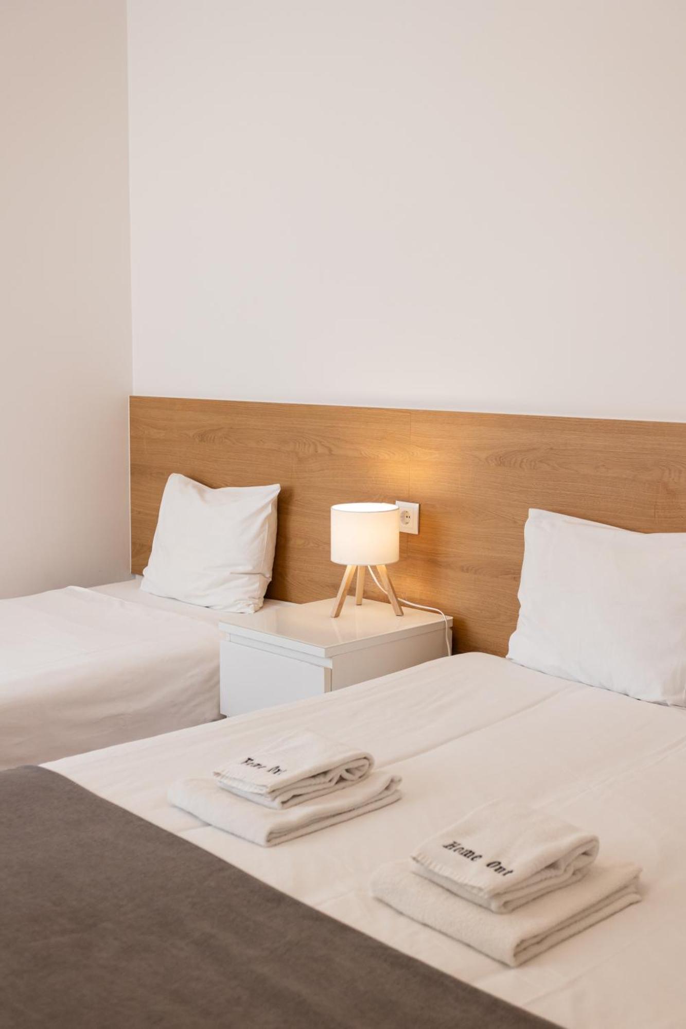Apartament Out & *