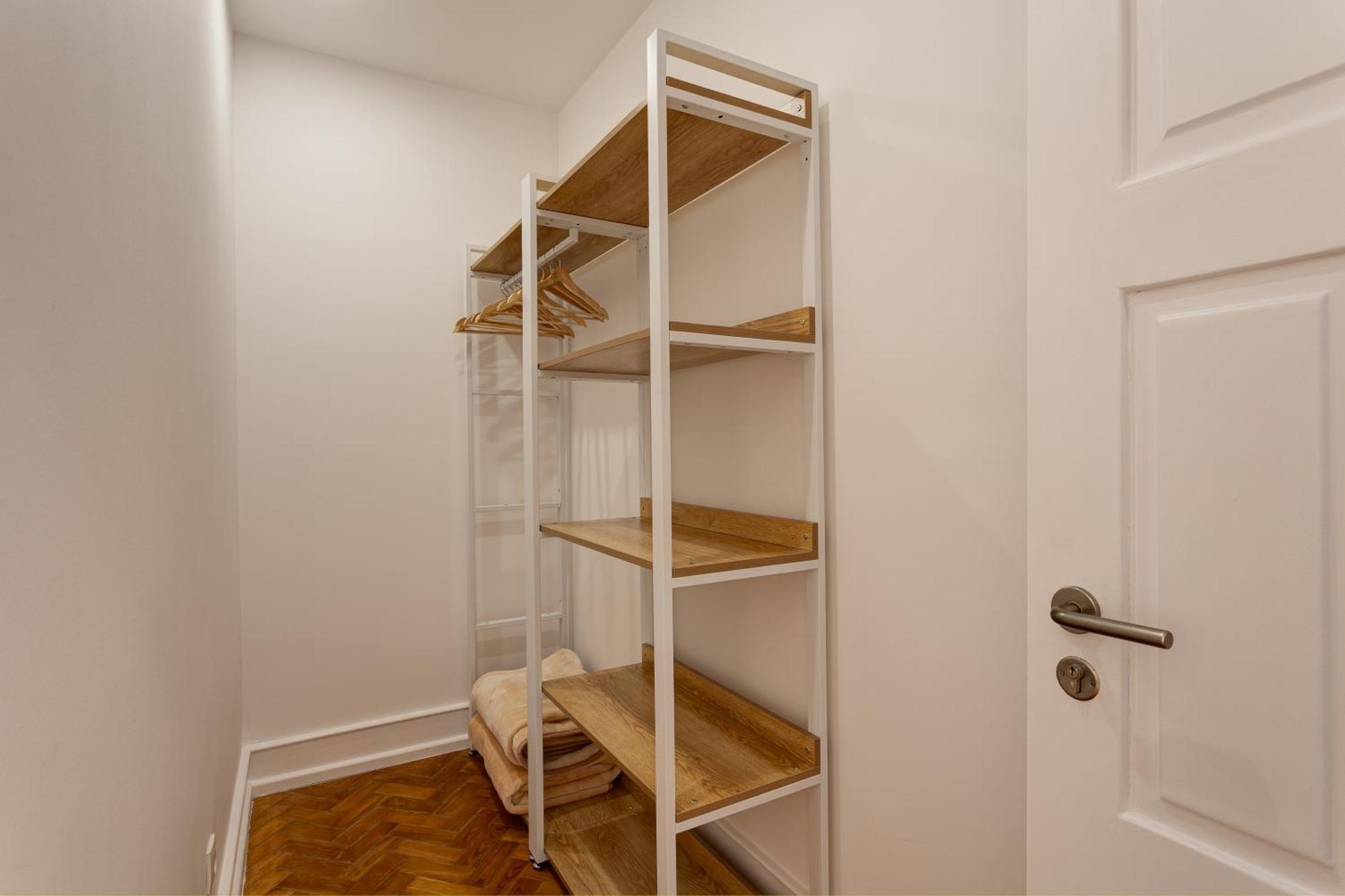 Apartament Out & *